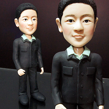 18公分黑色西裝公仔